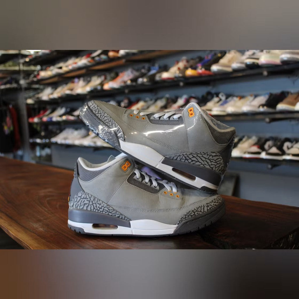 Used - Air Jordan 3 Retro Cool Grey (2021) - US M 10 - detail 1