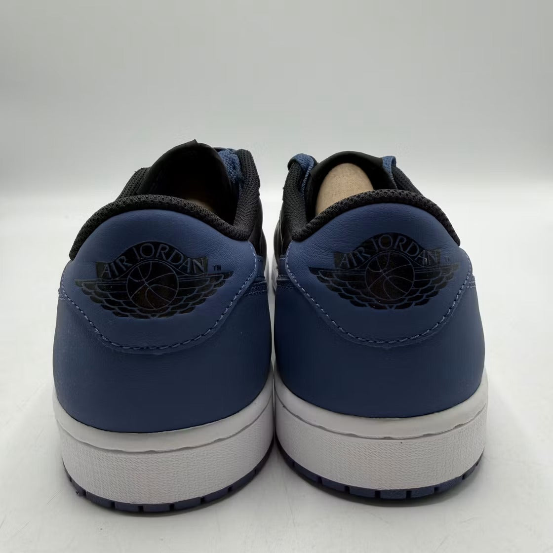 Used - Air Jordan 1 Retro Low OG Mystic Navy - US M 13 - detail 4