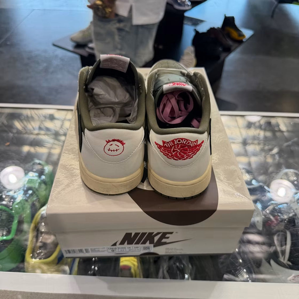 Used - Air Jordan 1 Retro Low OG SP Travis Scott Medium Olive - US M 9.5 - detail 4