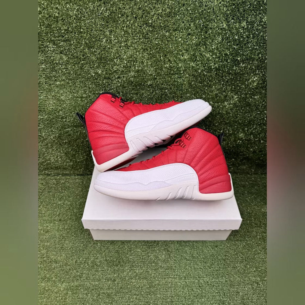 Used - Air Jordan 12 Retro Gym Red - US M 10 - detail 1