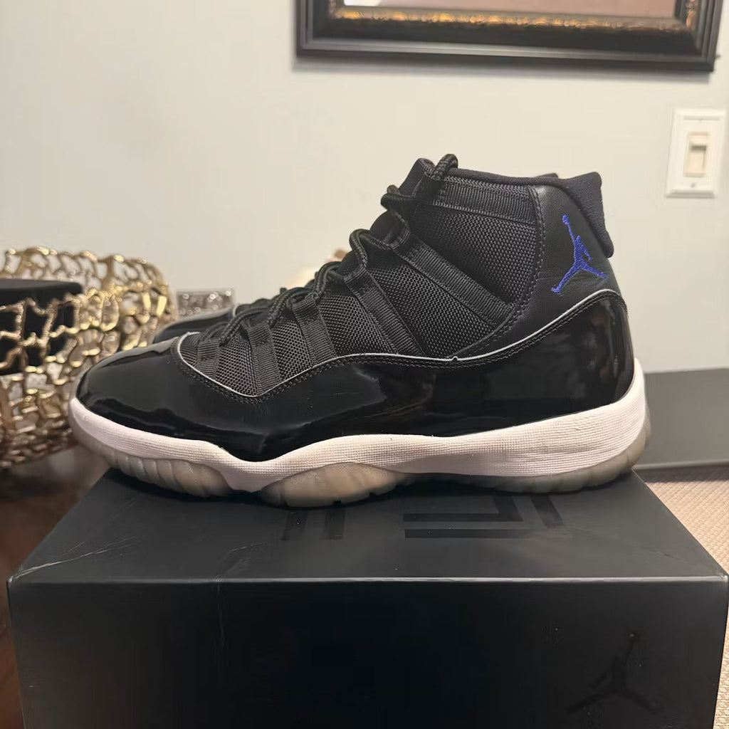 Used - Air Jordan 11 Retro Space Jam (2016) - US M 11 - detail 1