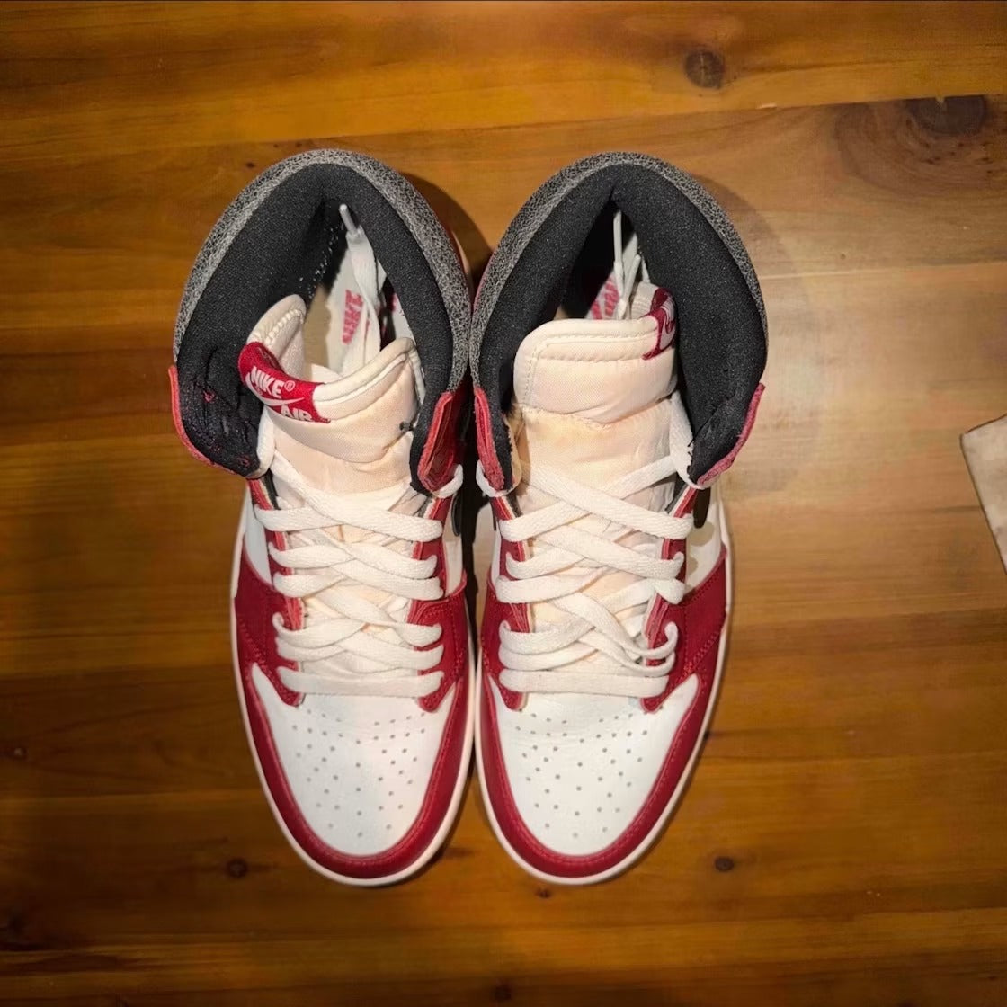 Used - Air Jordan 1 Retro High OG Chicago Lost and Found - US M 10 - detail 2