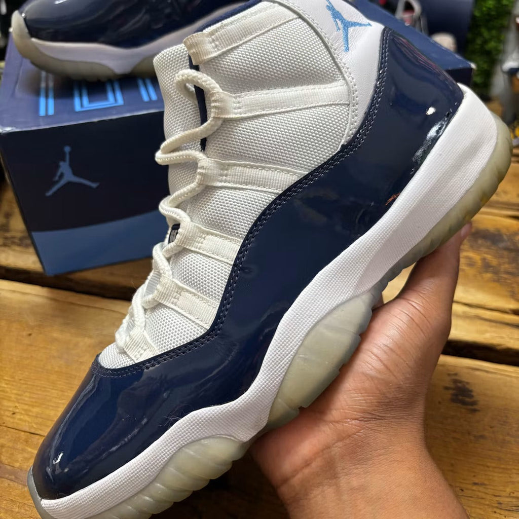 Used - Air Jordan 11 Retro UNC Win Like 82 - US M 12 - detail 4