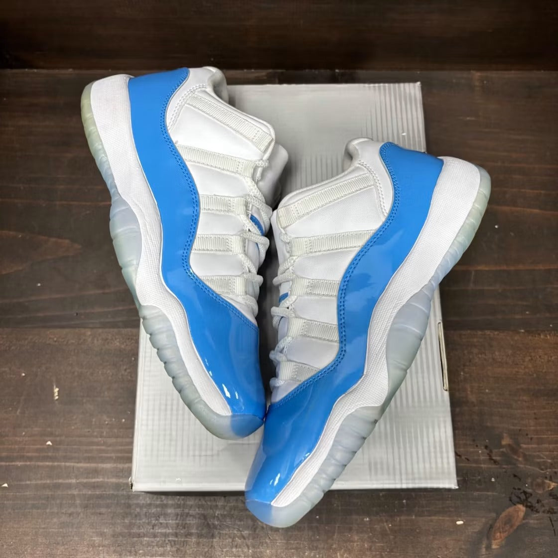 Used - Air Jordan 11 Retro Low University Blue (2026) (GS) - US 7Y - detail 1